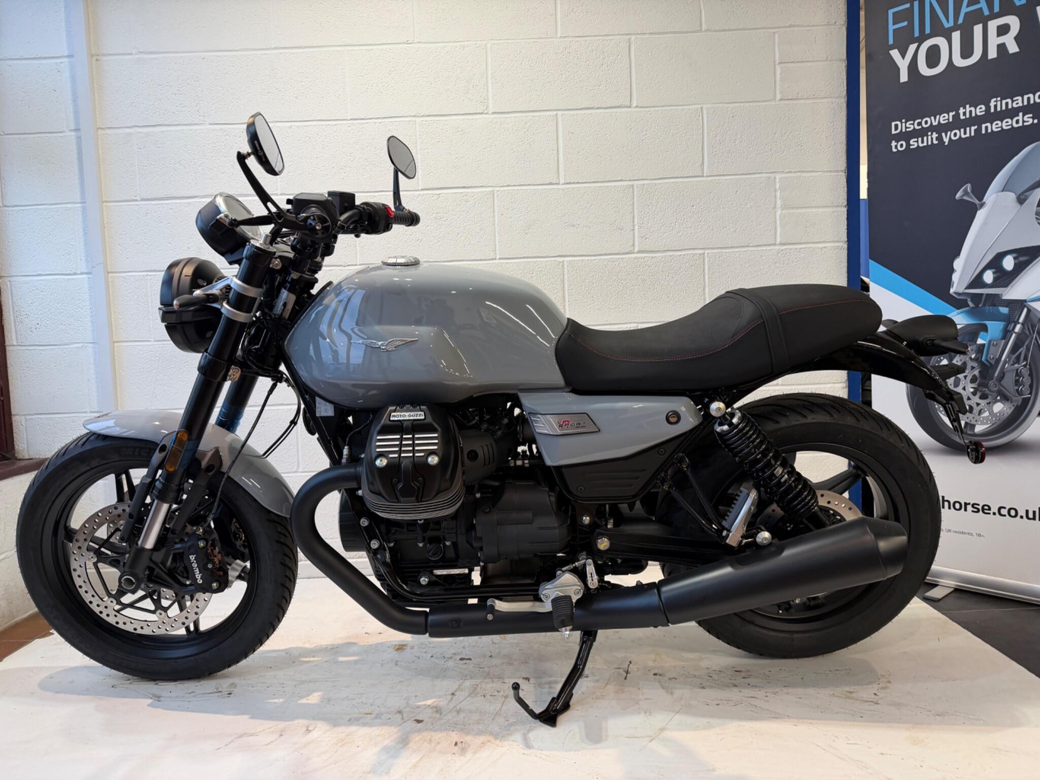 New Moto Guzzi V7